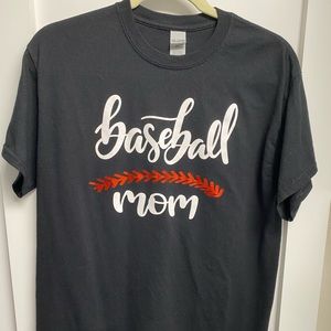 Baseball Mom T-Shirt, size M